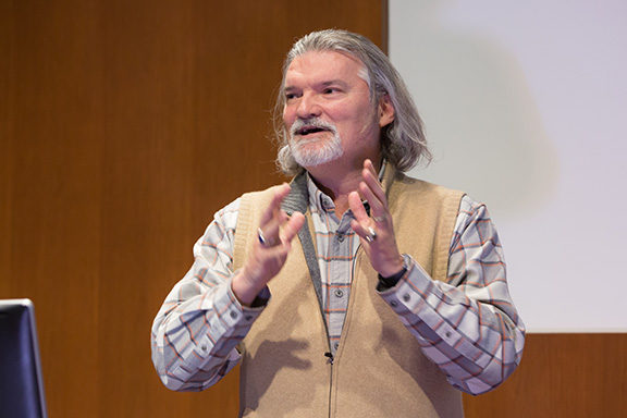Keynote speaker Eduardo Salas speaks to the CIPE Module 1 attendees.